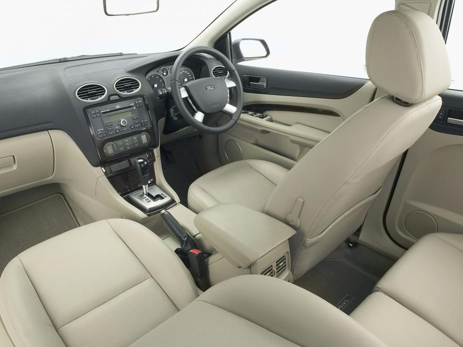  Ford Focus 5-Door 2005 года  (AU) (фото 2 из 4)